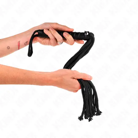 KINK Crni bič sa užetom 56 cm - izdržljivi pleteni model za preciznu igru