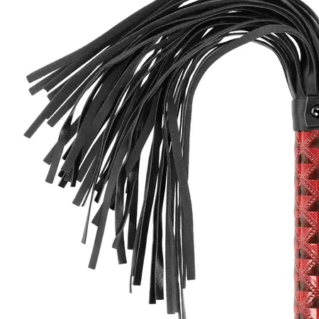 BEGME Crveno Izdanje Vegan Kožni Flogger - Izdržljiva Meka Drška