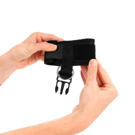 KINK Neoprenske Podesive Trake za Ručne Zglobove Crne 22-34 cm Hook & Loop Zatvarač