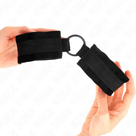 KINK Početničke podesive lisice za ruke od veštačkog krzna, crne, 15-25 cm sa O-prstenom