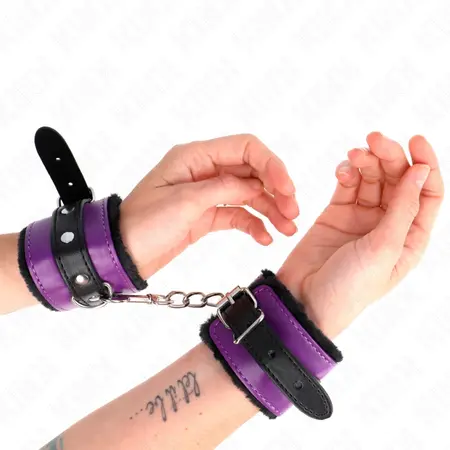KINK Premium Fur Lined Adjustable Wrist Restraints Black/Purple 17-29 cm