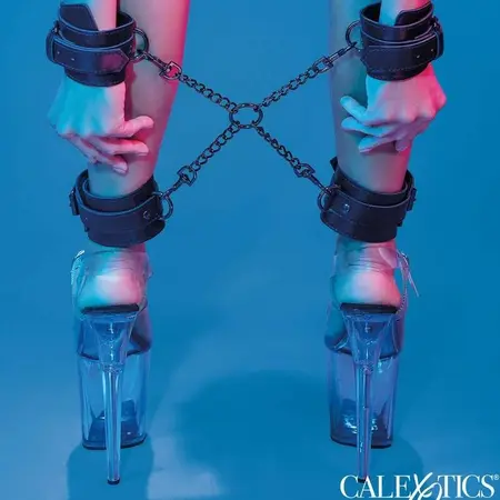CalExotics Euphoria Podesivi hog tie sistem, Veganska koža, Crni