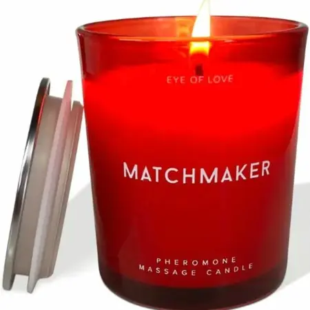 Eye of Love Matchmaker Red Diamond masažna sveća 150ml kedar i crna ribizla