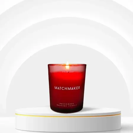 Eye of Love Matchmaker Red Diamond masažna sveća 150ml kedar i crna ribizla