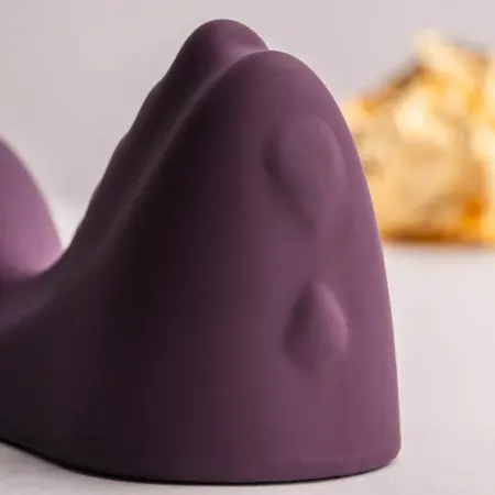 Rocks-Off Ruby Glow Purple Sit-On Intimni Sistem 10-Mode Ergonomski