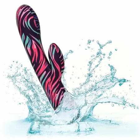 CalExotics Menage a Moi Dvostruki Wand – Vodootporni 10-Režimski USB Masažer 21cm