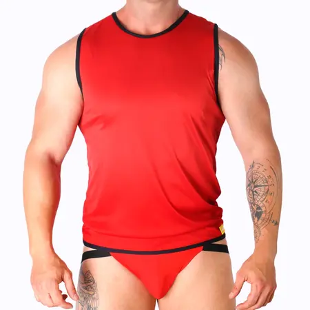 MACHO Performance Red T-Shirt L/XL - Lightweight Sport Design