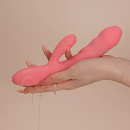 Svakom Avery Strawberry Pink Intimni Potiskujući Uređaj Silikon
