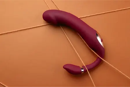 Loveline savitljivi vibrirajući dvo-krajni intimni uređaj Merlot Grape