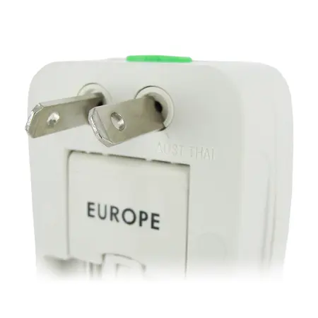 XR Brands Travel Univerzalni Adapter 4-u-1 Worldwide Plug Beli ABS