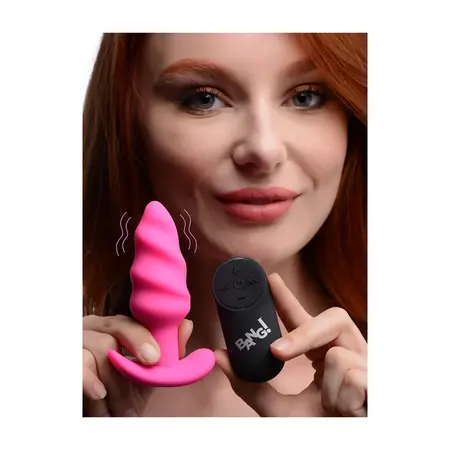 BANG! Swirled Silicone Plug with Remote Control, Waterproof, Black