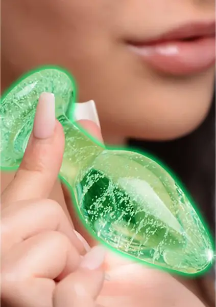 Booty Sparks Medium Glass Plug Glow-In-The-Dark Borosilicate Green
