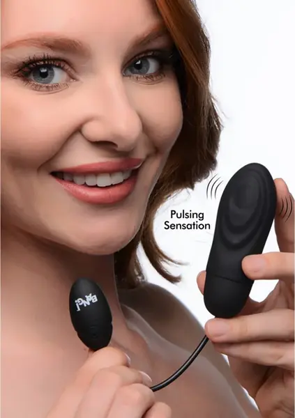 XR Brands Vibrirajući Silikonski Metak Intimni Uređaj Punjivi Crni
