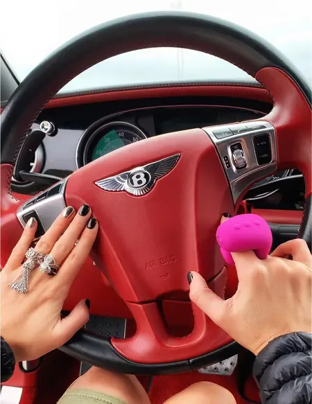 Gvibe G-Ring XL Sweet Raspberry multifunkcionalni vibrirajući prsten XL veličine
