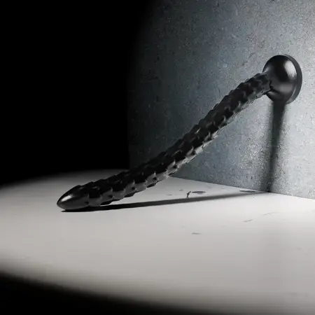 OUCH! Ljuskavi intimni fleksibilni model 40 cm sa usisnom čašicom