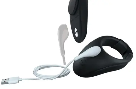 We-Vibe Tease Us Set Bond & Moxie+ - Premium Vibrating Ring & Lay-On Model