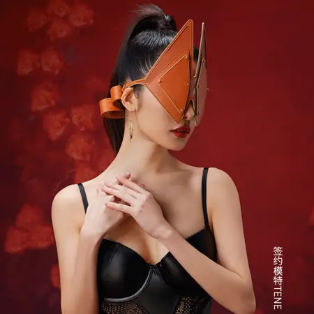 LOCKINK Vixen Adjustable Leather Blindfold Set Brown - Removable Eye Flaps