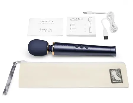 Le Wand Petite Navy Masažni Wand - Kompaktni Punjivi Masažer