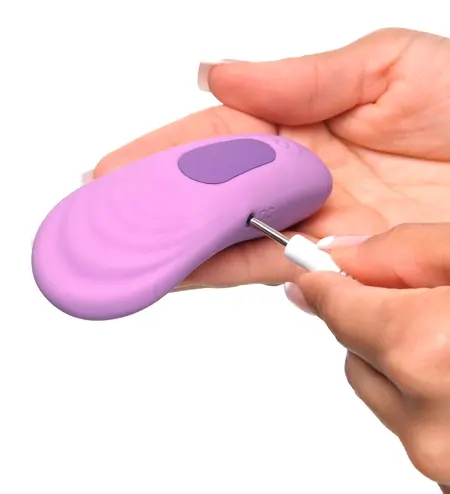 Fifty Shades of Grey Please Her Silicone Lay-On Massager with Remote 9cm