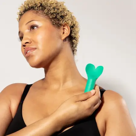 Je Joue Amour Green Heart-Shaped Bullet Massager, USB Rechargeable