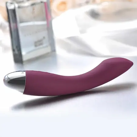 Svakom Amy Violet - Compact Rechargeable Intimate Massager, Waterproof