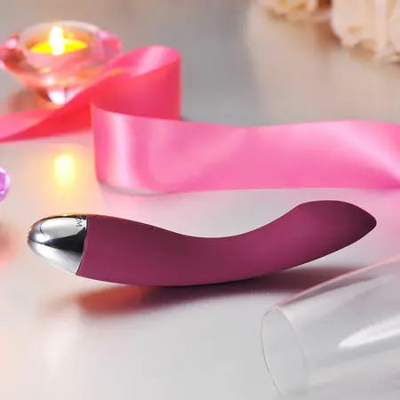 Svakom Amy Violet - Compact Rechargeable Intimate Massager, Waterproof
