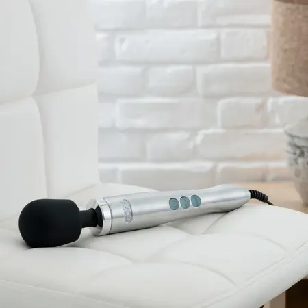Doxy Die Cast Wand Massager Silver - Premium Aluminium-Titanium Model