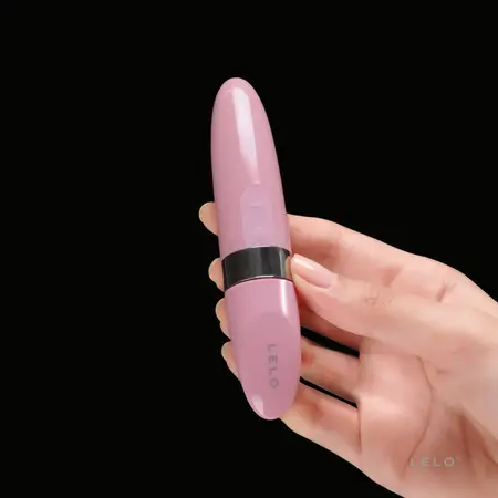 LELO Mia 2 Compact USB Rechargeable Massager Petal Pink 111mm