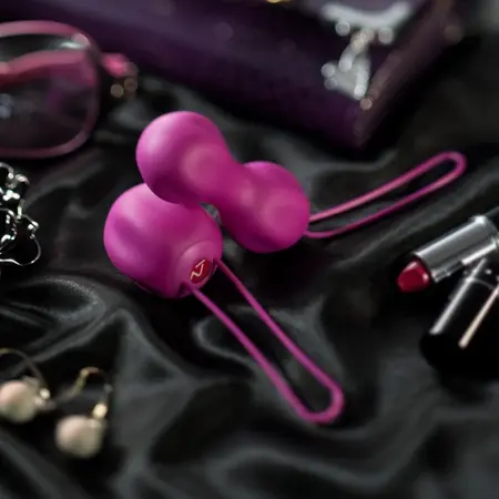 Nomi Tang IntiMate Kegel Training Set Red Violet - Ergonomic Design