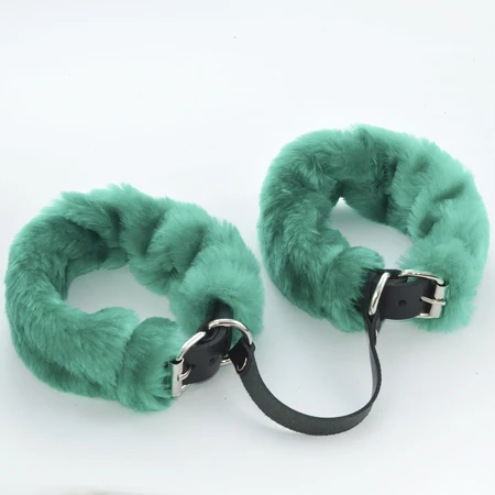 Okovi Lite sa zelenim krznom