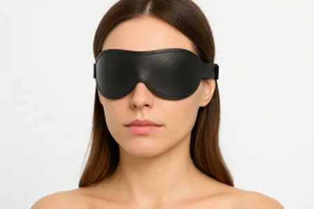 Maska od prave kože na kopči