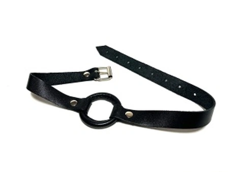 Kožni geg sa crnim prstenom